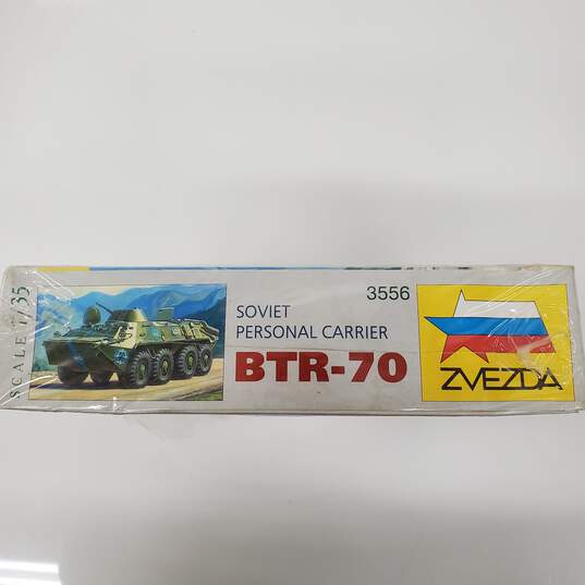 SEALED ZVEZDA BTR-70 Soviet Personal Carrier 1/35 Scale No. 3556 image number 3