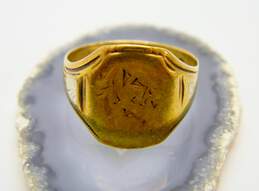 VNTG 14K Yellow Gold Engraved Signet Ring 5.2g