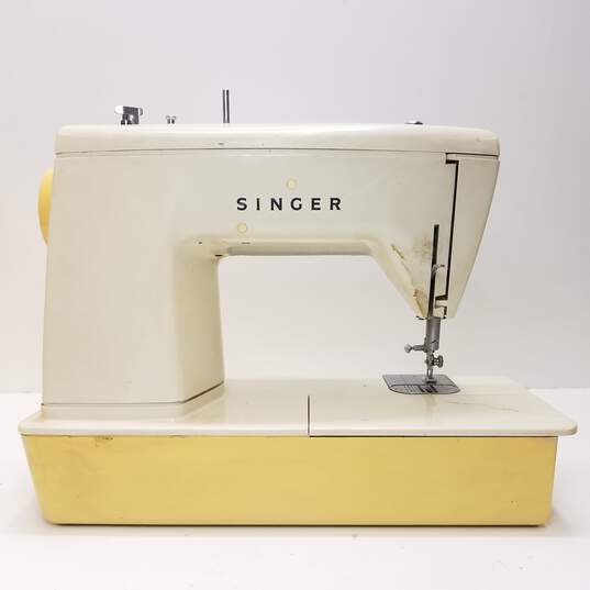 Singer Sewing Machine Zig Zag Model 774-SOLD AS IS, FOR PARTS OR REPAIR image number 4
