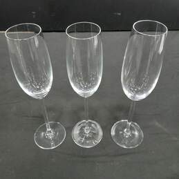 Set of 1 Schott Zwiesel Clear Crystal Flute Champagne Glass And 2 Unbranded Clear Crystal Flute Champagne Glasses alternative image