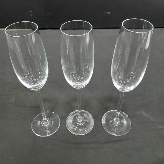 Set of 1 Schott Zwiesel Clear Crystal Flute Champagne Glass And 2 Unbranded Clear Crystal Flute Champagne Glasses image number 2