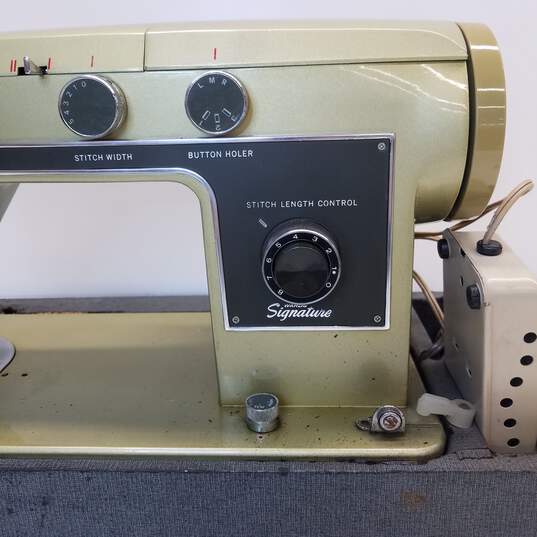 Montgomery Ward Signature Sewing Machine image number 6