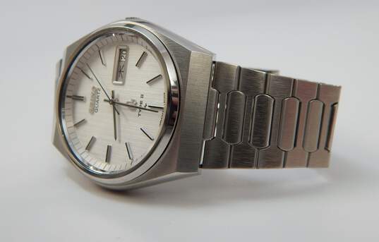 Buy the Vintage Seiko Quartz Type II 990389 Kanji Date Stainless Steel Mens  Watch | GoodwillFinds