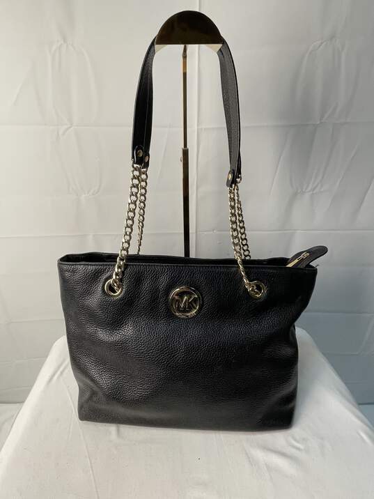 Certified Authentic Michael Kors Black Handbag w/Chain Strap image number 3
