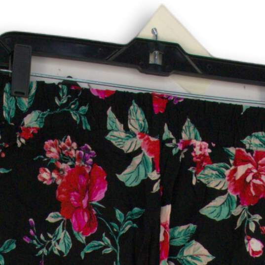 NWT Torrid Womens Black Pink Floral Ruffle Hem Hot Pants Shorts Size 0 L -12 image number 4