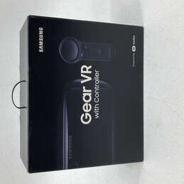 NIB Samsung Gear VR SM-R324 Black Bluetooth Wide View Headset W/ Controller