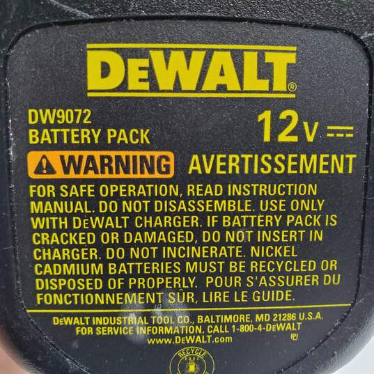 DeWalt DW927 3/8 (10mm) VSR Cordless Drill/Driver, Untested For Parts/Repair image number 5