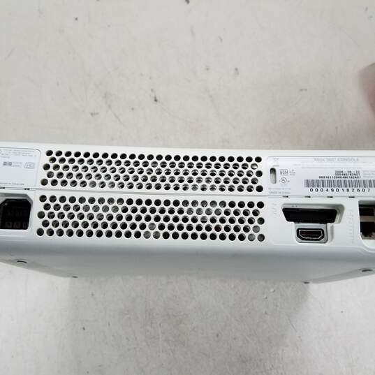 Microsoft Xbox 360 for Parts and Repair image number 2