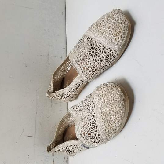 TOMS Alpargata White Knit Crochet Slip On Flats Shoes Women's Size 6 image number 3