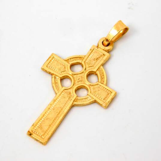 14K Yellow Gold Cross Pendant 1.7g image number 3