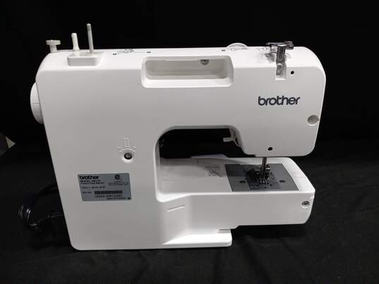 BROTHER Simplicity SB170 Sewing Machine image number 2