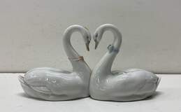 LLADRO Kissing Swans Endless Love Hand Made Porcelain Swans alternative image