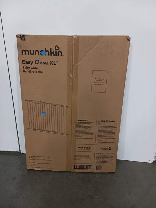 Munchkin Easy Close XL Baby Gate image number 4