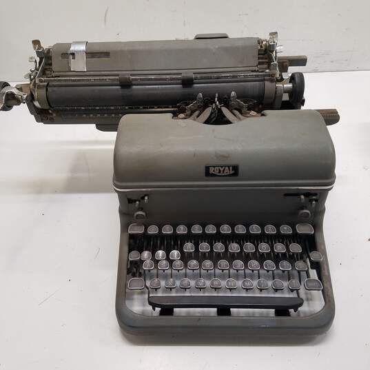 Vintage Royal Typewriter-SOLD AS IS, FOR PARTS OR REPAIR image number 1
