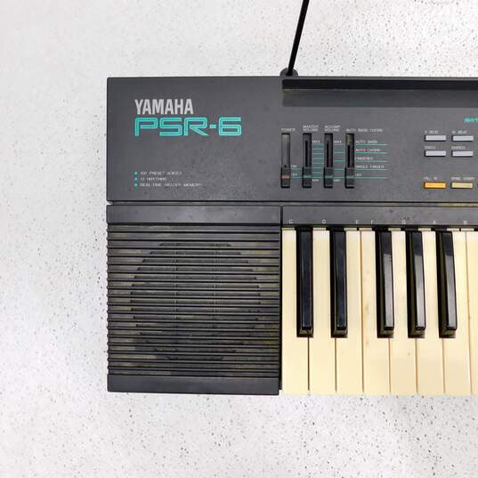 VNTG Yamaha Model PSR-6 Portable Electronic Keyboard w/ Power Adapter and Sheet Music Stand (Parts and Repair) image number 4
