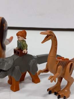 6pc Set of Lego Jurassic World Minifigures alternative image