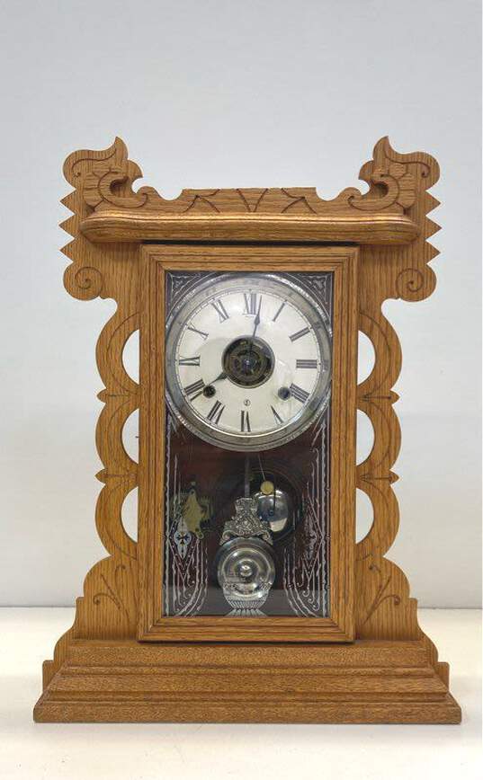 Vintage Wood Wind Up Clock for Parts / Repair image number 1