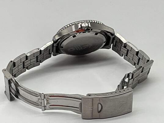 Authentic Womens Silver Round Shape Stainless Steel Military Wristwatch image number 8
