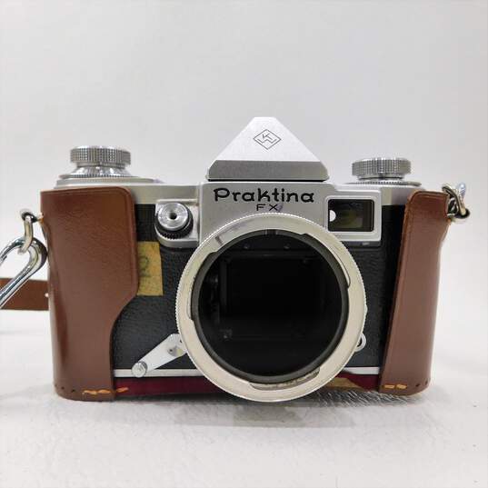 VNTG Kamera-Werkstaetten (KW) Brand Praktina FX Model 35mm Film Camera w/ Case image number 2