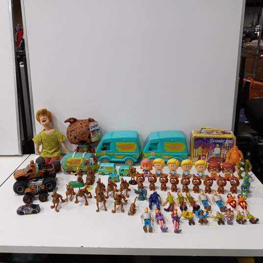 Scooby Doo Collectibles Bundle image number 1