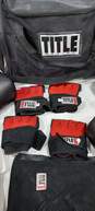 Title Boxing Bag w/2 Pairs of Boxing Gloves, 2 Pairs of Inner Gloves, Mesh Bags for the Inner Gloves, and 2 Straps image number 4