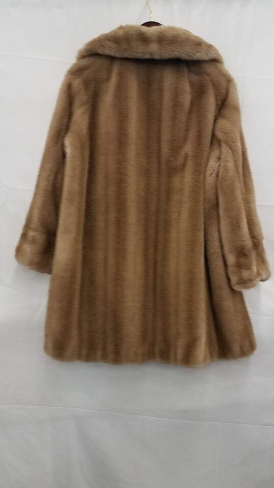 Grandella II Sportowne Vintage Faux Fur Coat image number 2