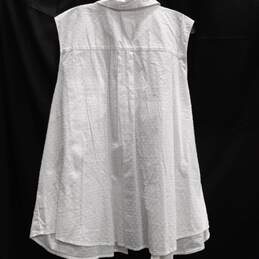 St. John's Bay Women's White Sleeveless Button Up Shirt Size 3X alternative image