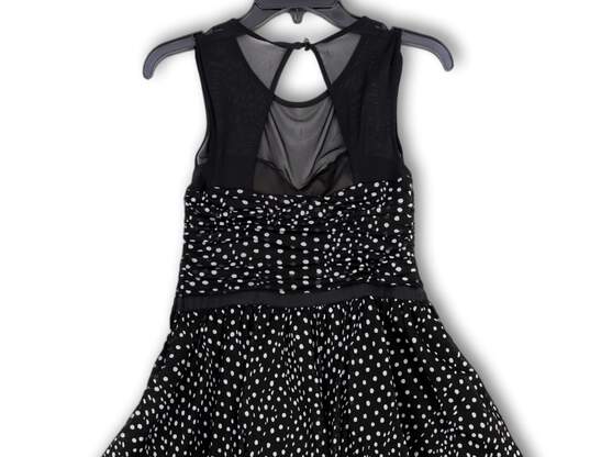 Womens Black Polka Dot Round Neck Knee Length Fit And Flare Dress Size M image number 3
