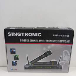 Singtronic Professional Wireless Microphone In Box alternative image