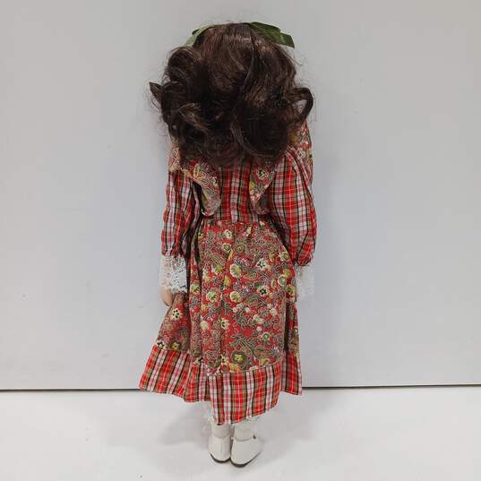 Queen Ann Porcelain Doll IOB image number 3