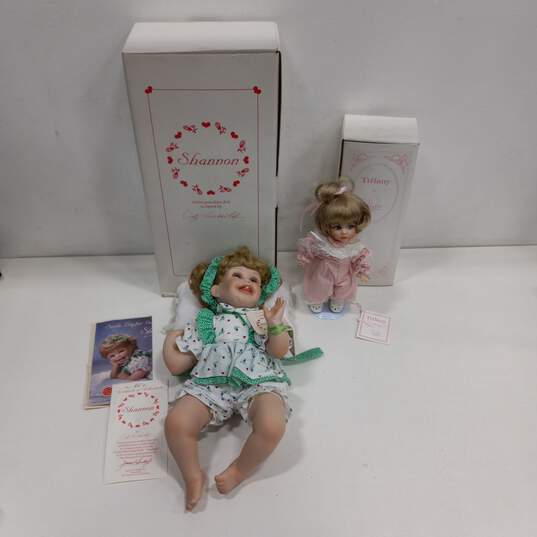 The Hamiliton Collection Heritage Porcelain Dolls Shannon & Tiffany IOB image number 1
