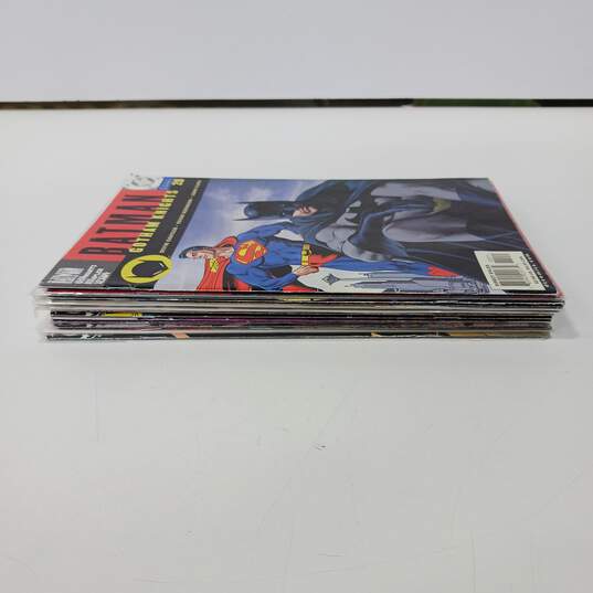 Bundle of 13 Assorted DC Comic Books image number 3