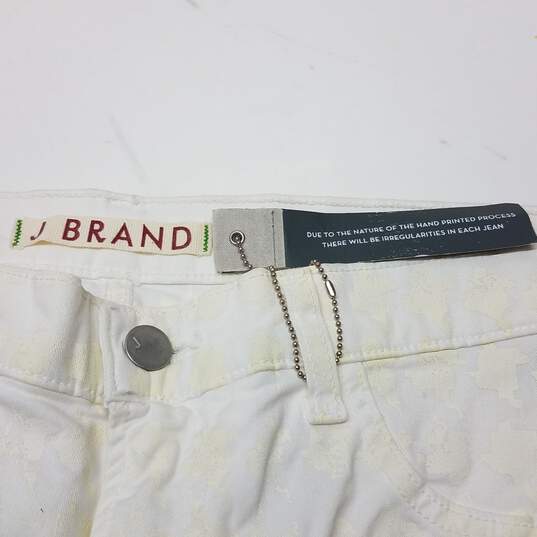 J Brand Hand-Printed Mid-Rise Capri Pants White Size 32 image number 4