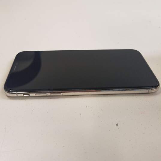 Apple iPhone XS (A1920) - White / For Parts Only image number 4