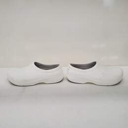 Crocs Women's Size 11 M White Synthetic Slip-On Shoes