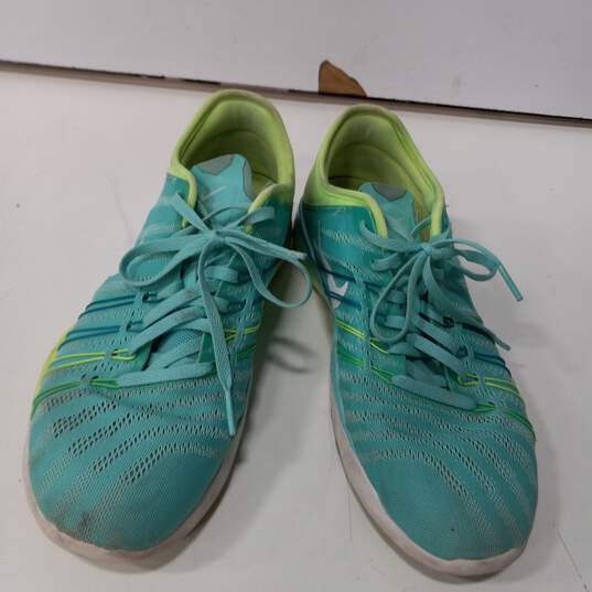 Nike Women's Free TR 6 Running Shoes (Size 9.5) image number 1
