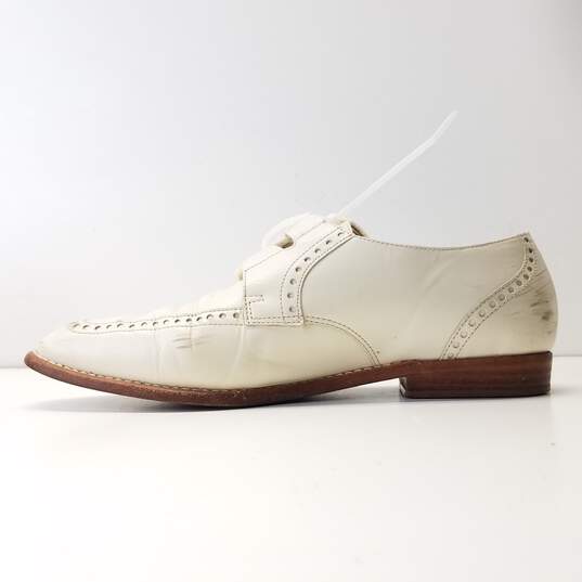 Kenneth Cole White/Beige Spectator Brogue Apron Toe Derby Shoes Men US 8.5 image number 2