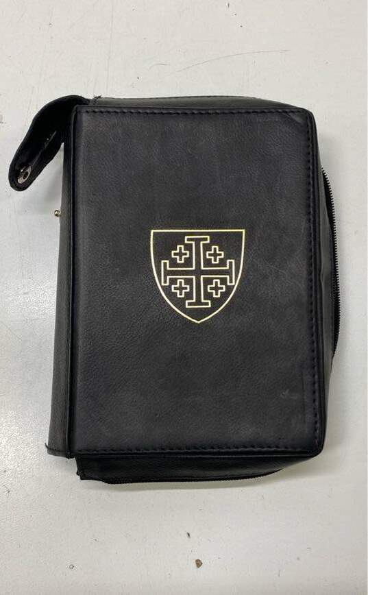 MDS Black Leather Brevery Cover Zip Case image number 1