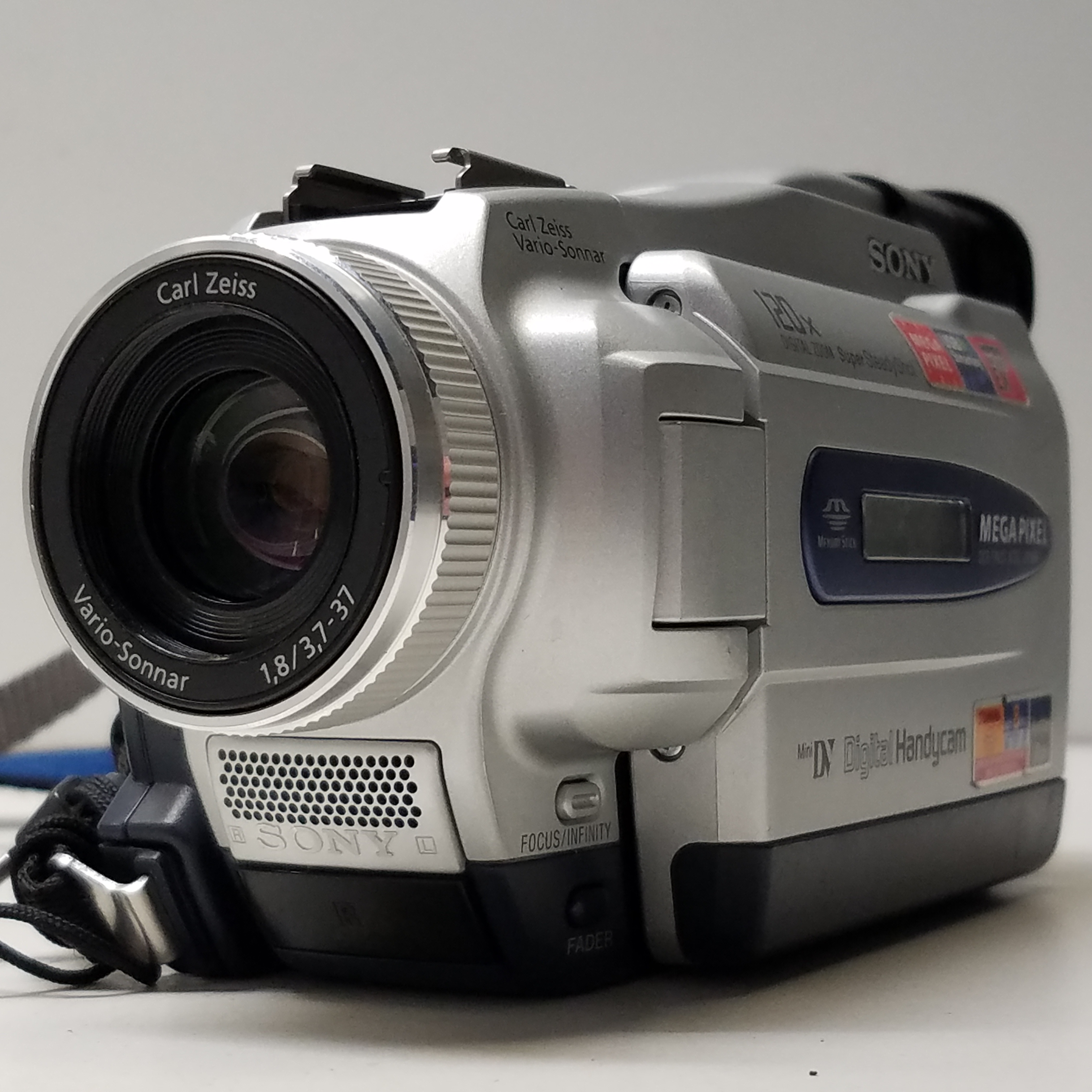 Buy the Sony Handycam DCR-TRV27 MiniDV Camcorder For Parts or 
