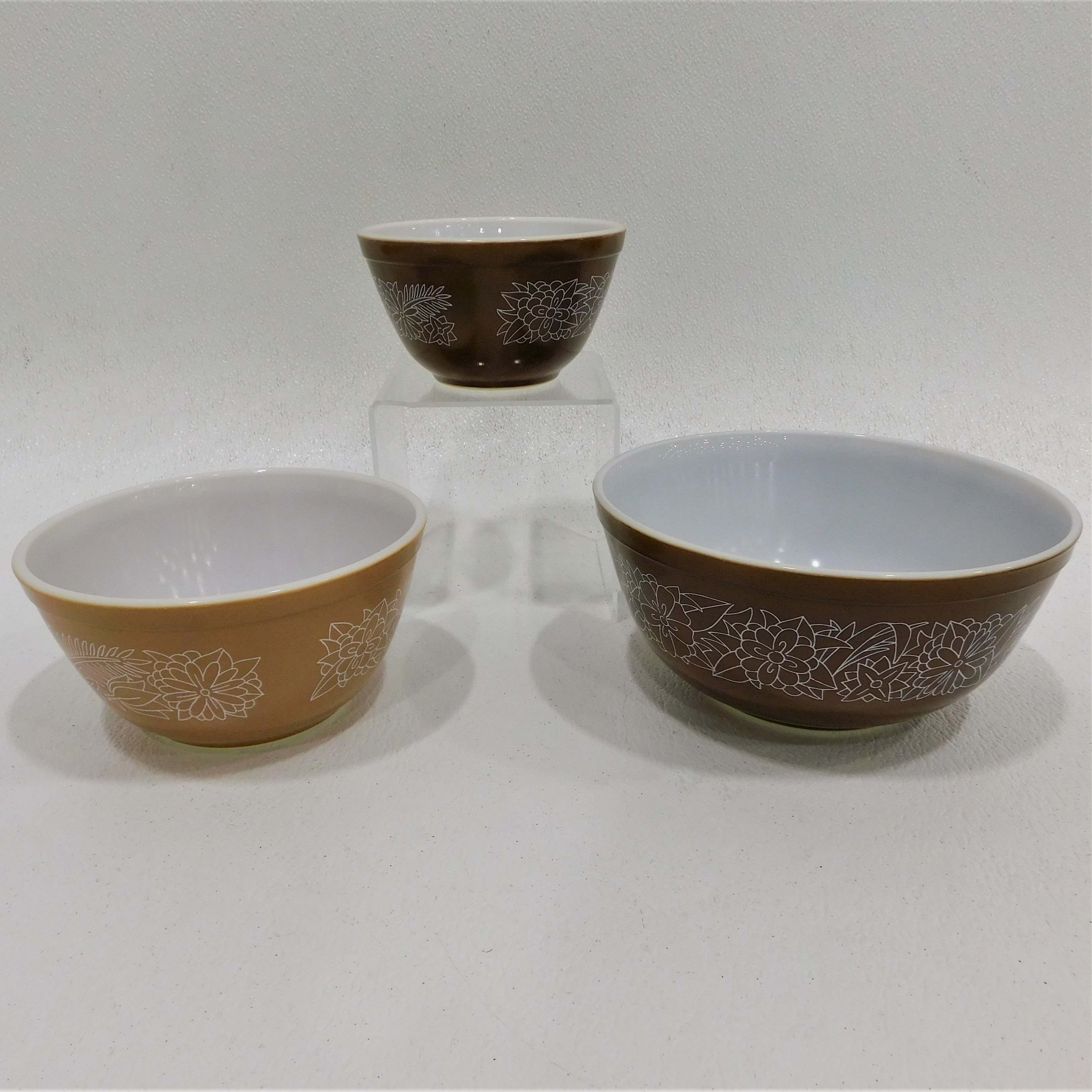 Set of Three Pyrex 'Woodland' Pattern Milk Glass Mixing Nesting