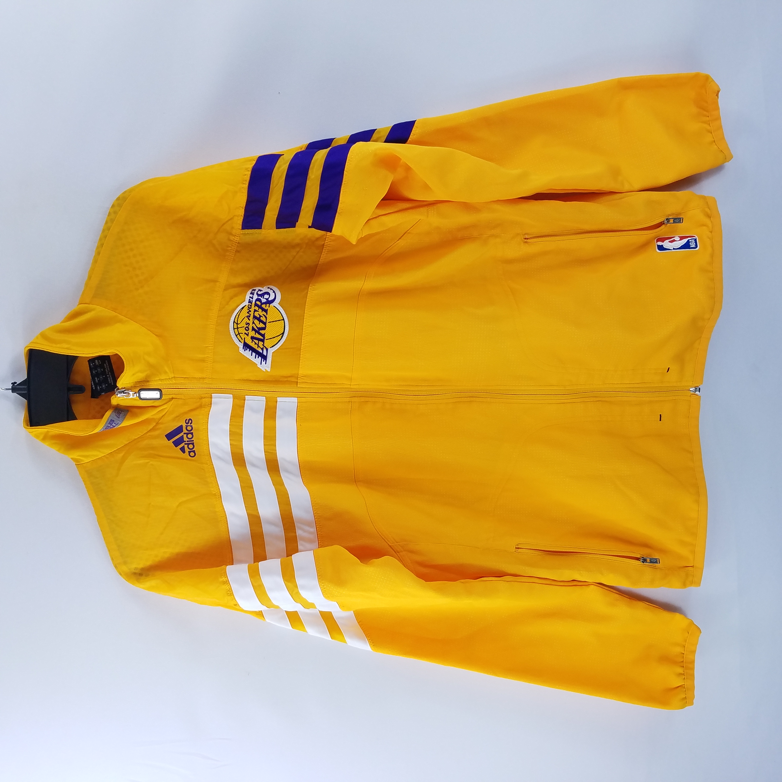the Adidas NBA Mens Yellow LA Lakers Athletic Jacket Size Small |