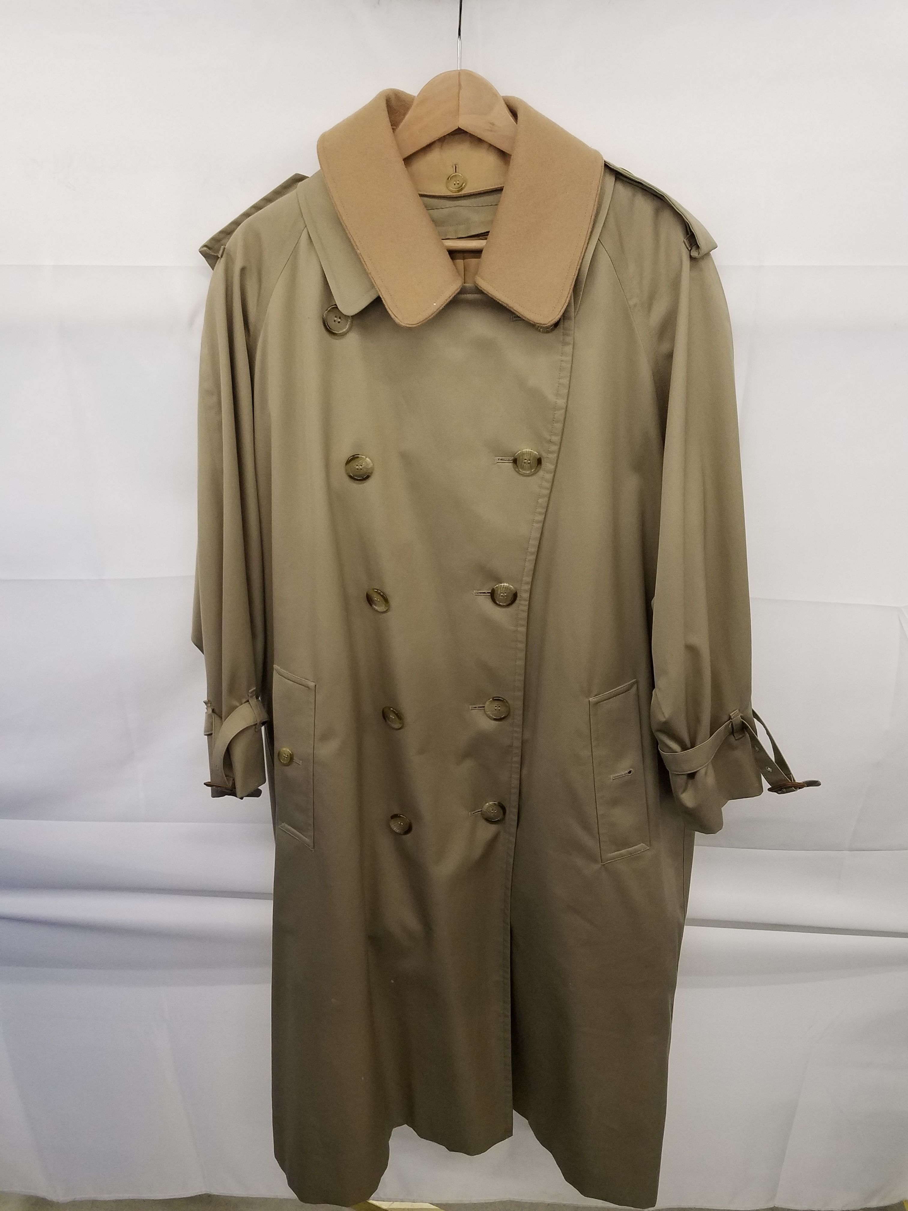 Buy Vintage Burberrys' Neutrals Trench Coat with Removable Liner, Collar  Men's Size 40R for USD 399.99 | GoodwillFinds