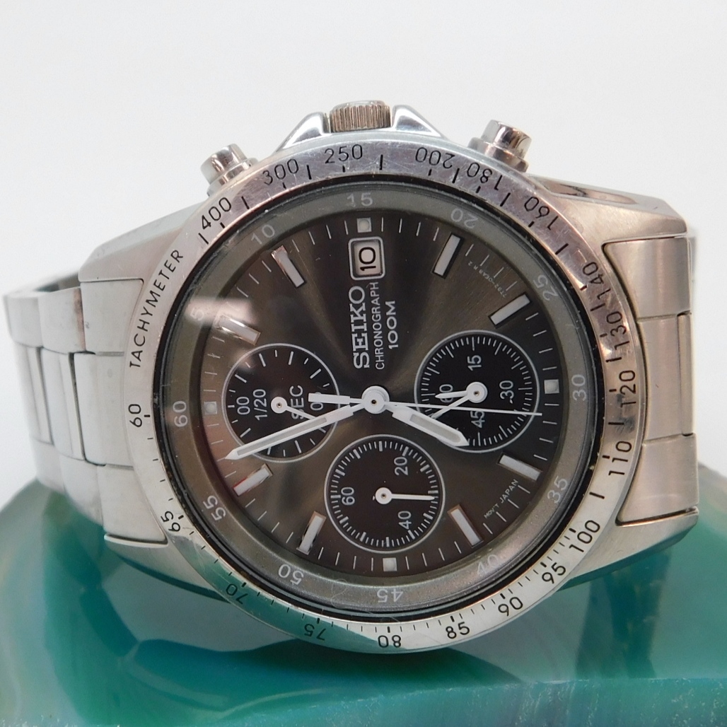 Buy the Seiko Chronograph 100M Movement 7T92 Watch | GoodwillFinds
