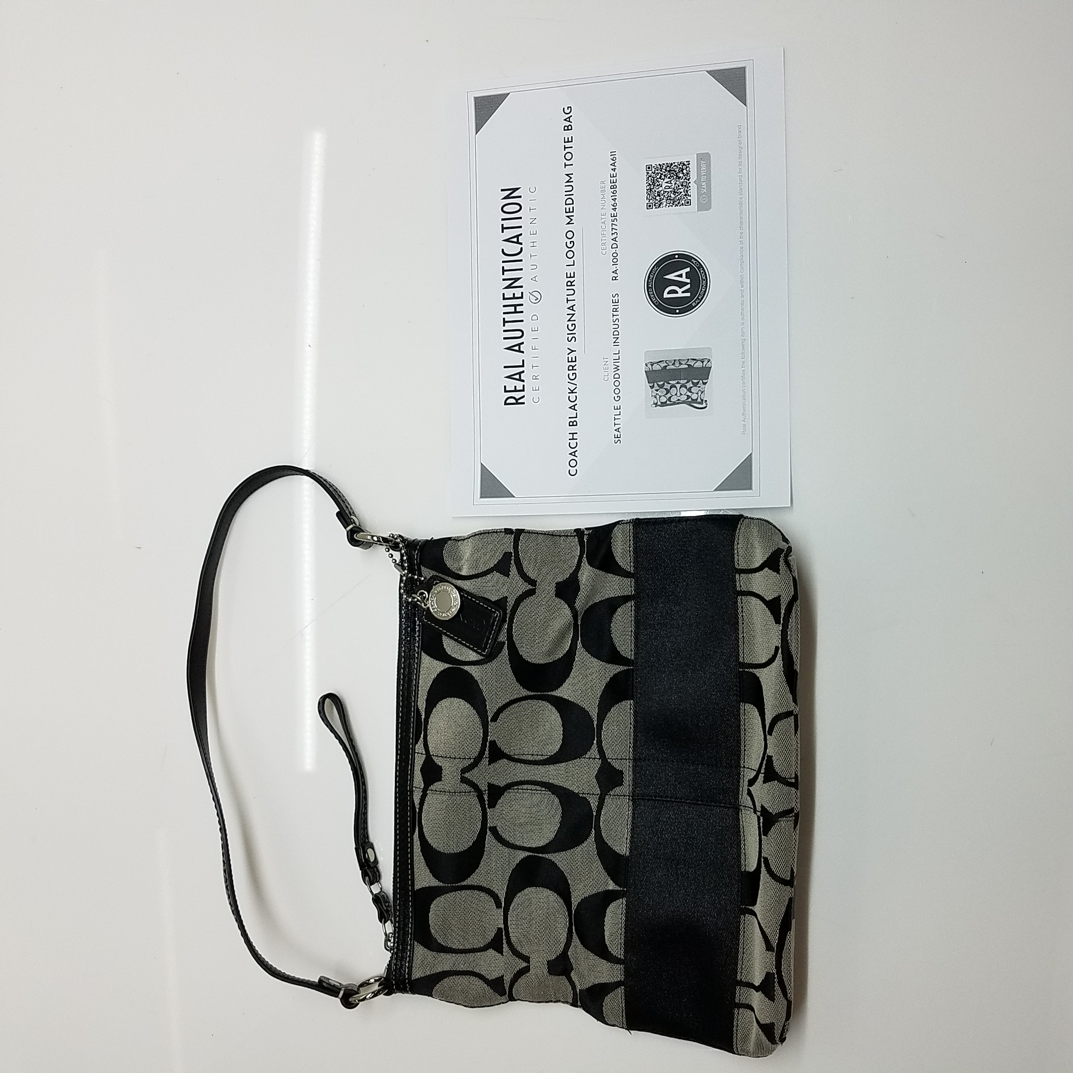 Buy the Coach Black/Grey Signature Medium Tote Bag F13674 w/ COA |  GoodwillFinds