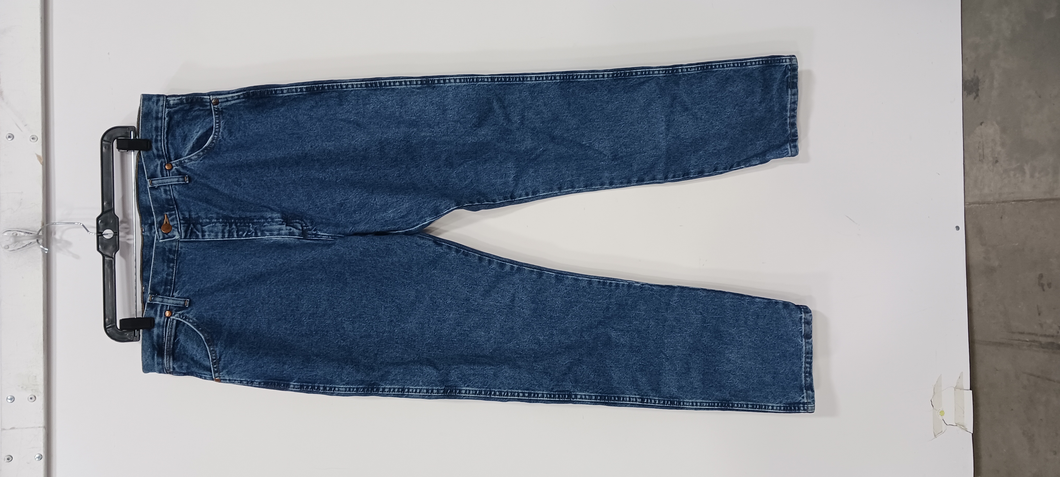 Buy the Men's Blue Jeans Size 38x36 | GoodwillFinds