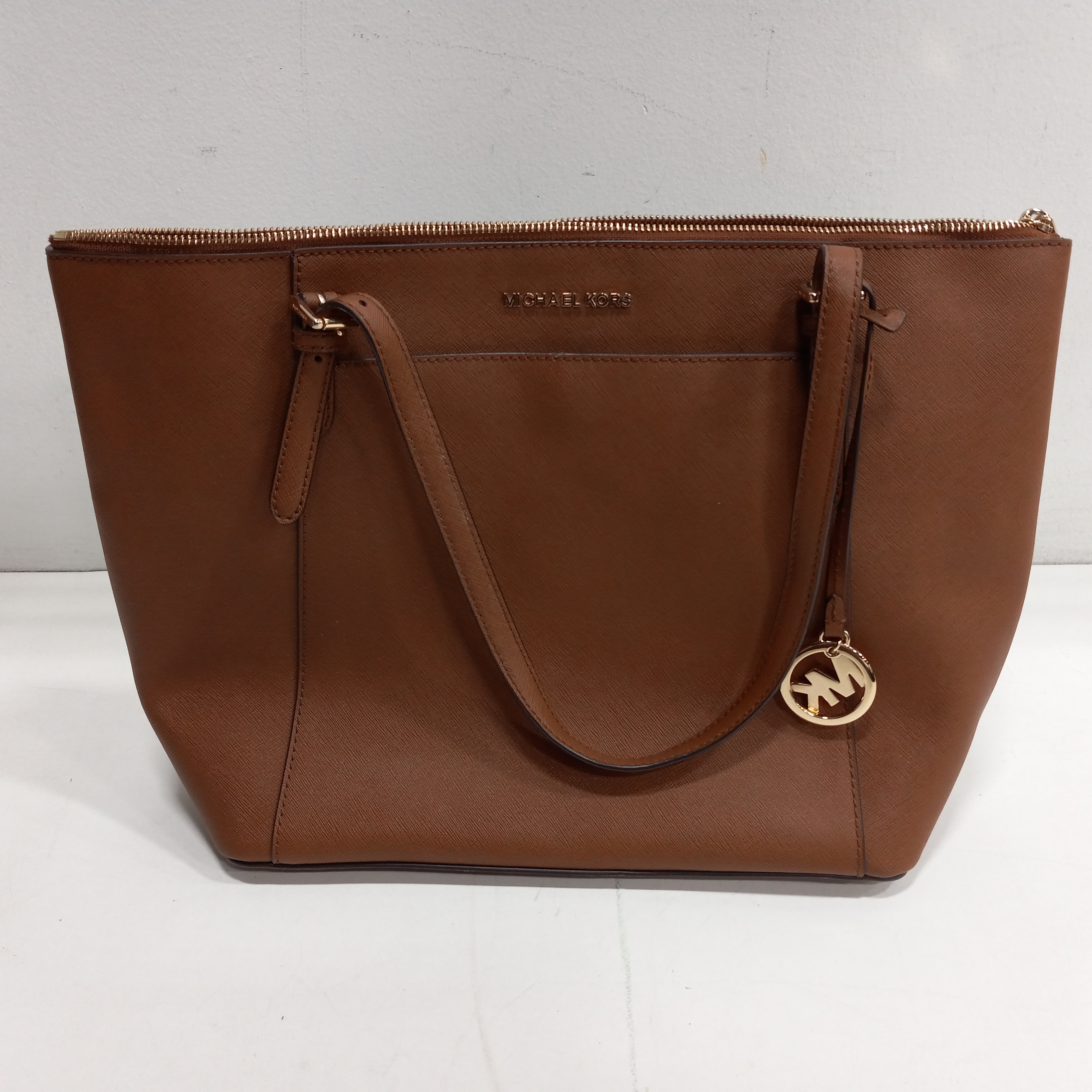 Michael Kors Voyager Large Saffiano Leather Top Zip Tote Bag Soft