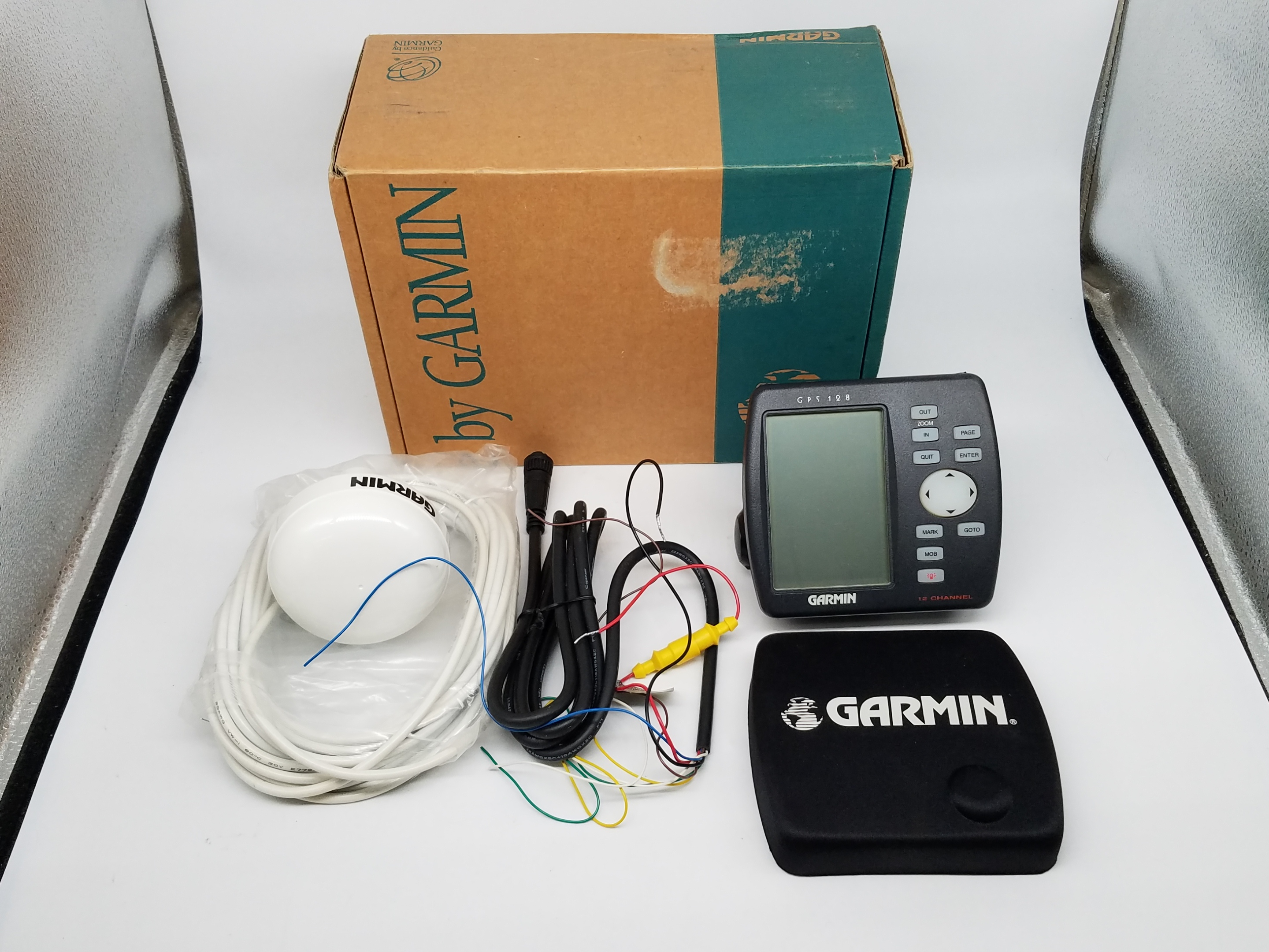 Buy the Garmin GPS Chart Plotter with Antenna and Wiring Harness GoodwillFinds