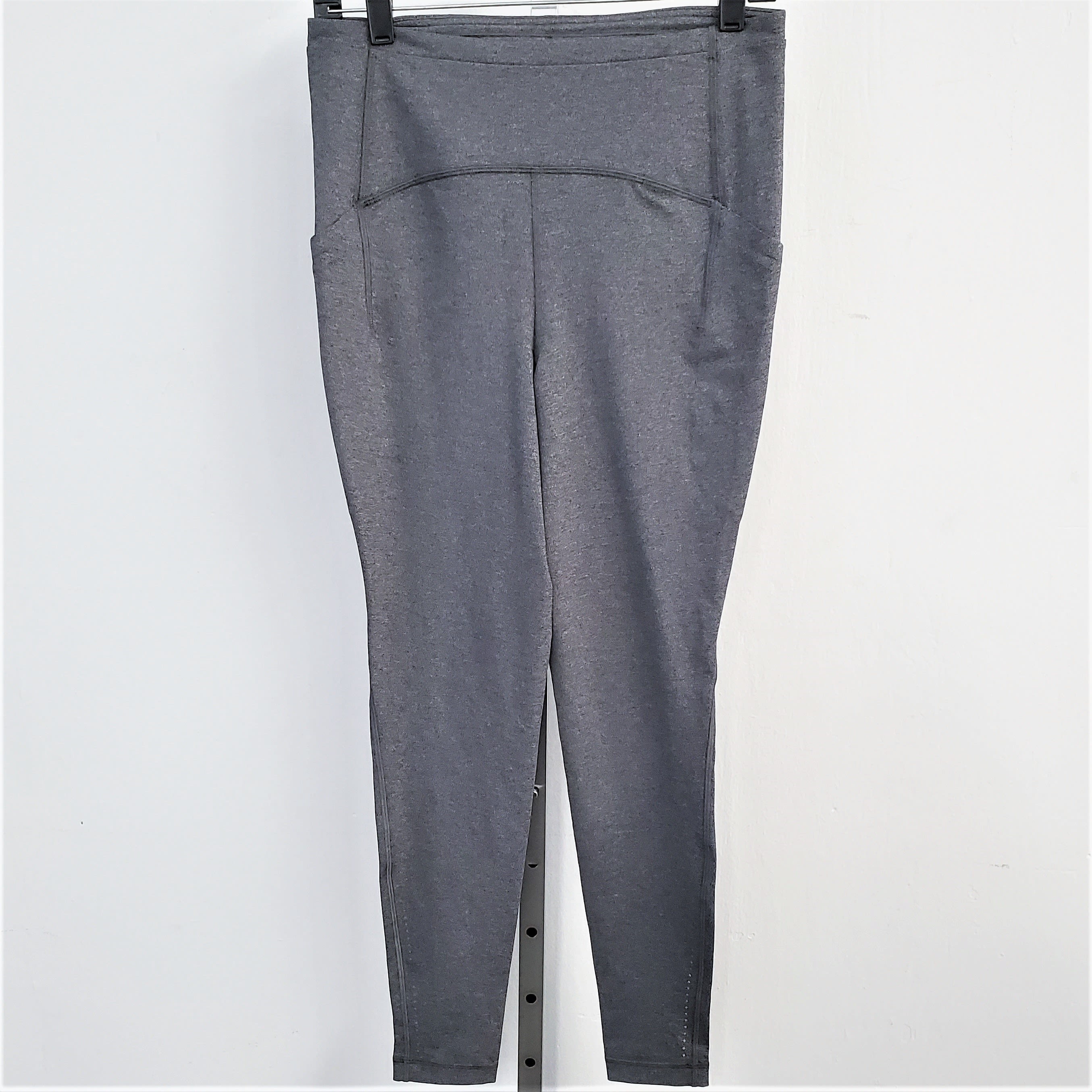 Buy the Lululemon Swift Speed 28in High-Rise Tight Drawcord Activewear  Leggings Heathered Black/Gray Women's Size 10