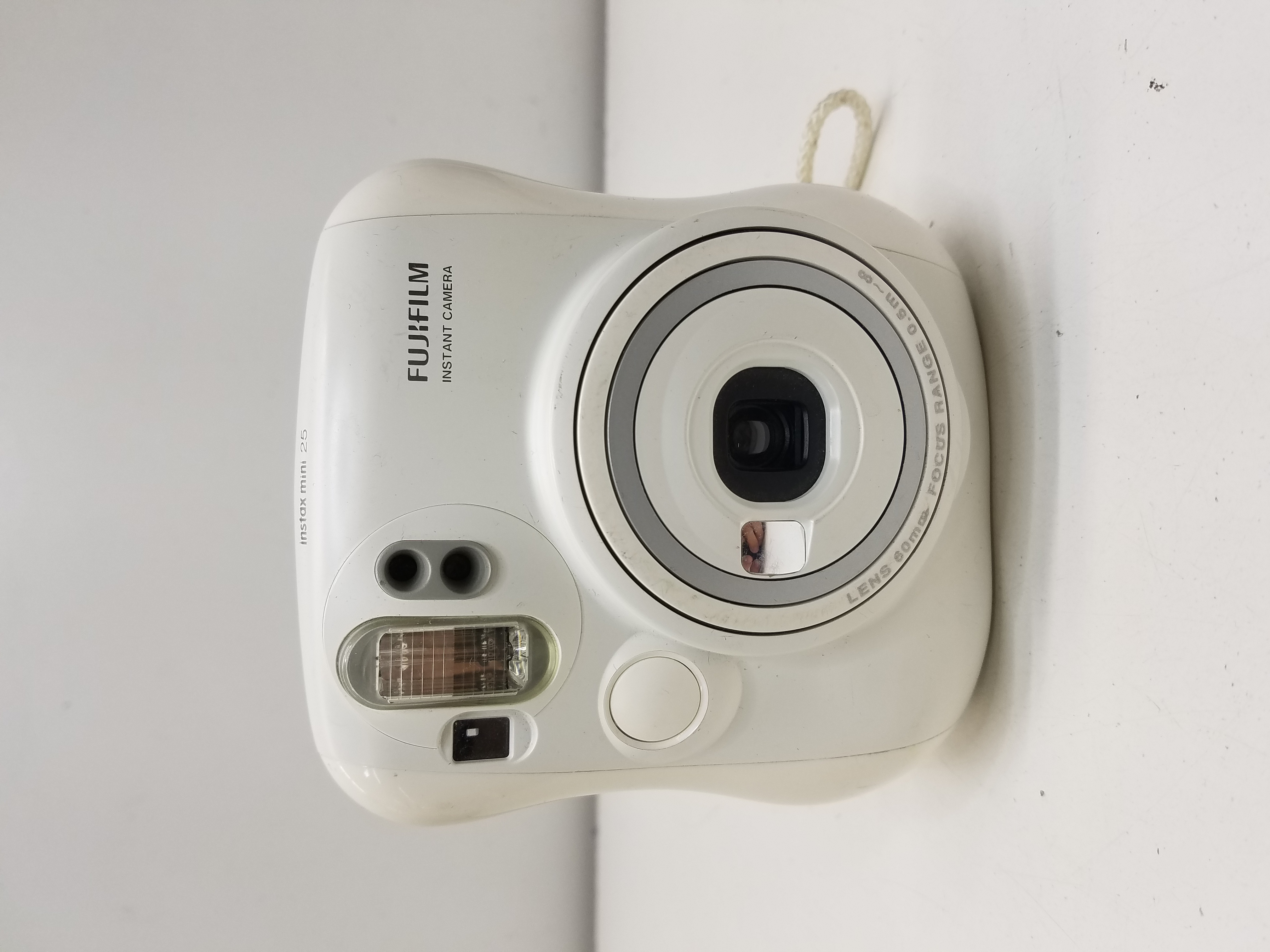 filosoof antenne Direct Buy the Fujifilm Instax Mini 25 Instant Camera | GoodwillFinds
