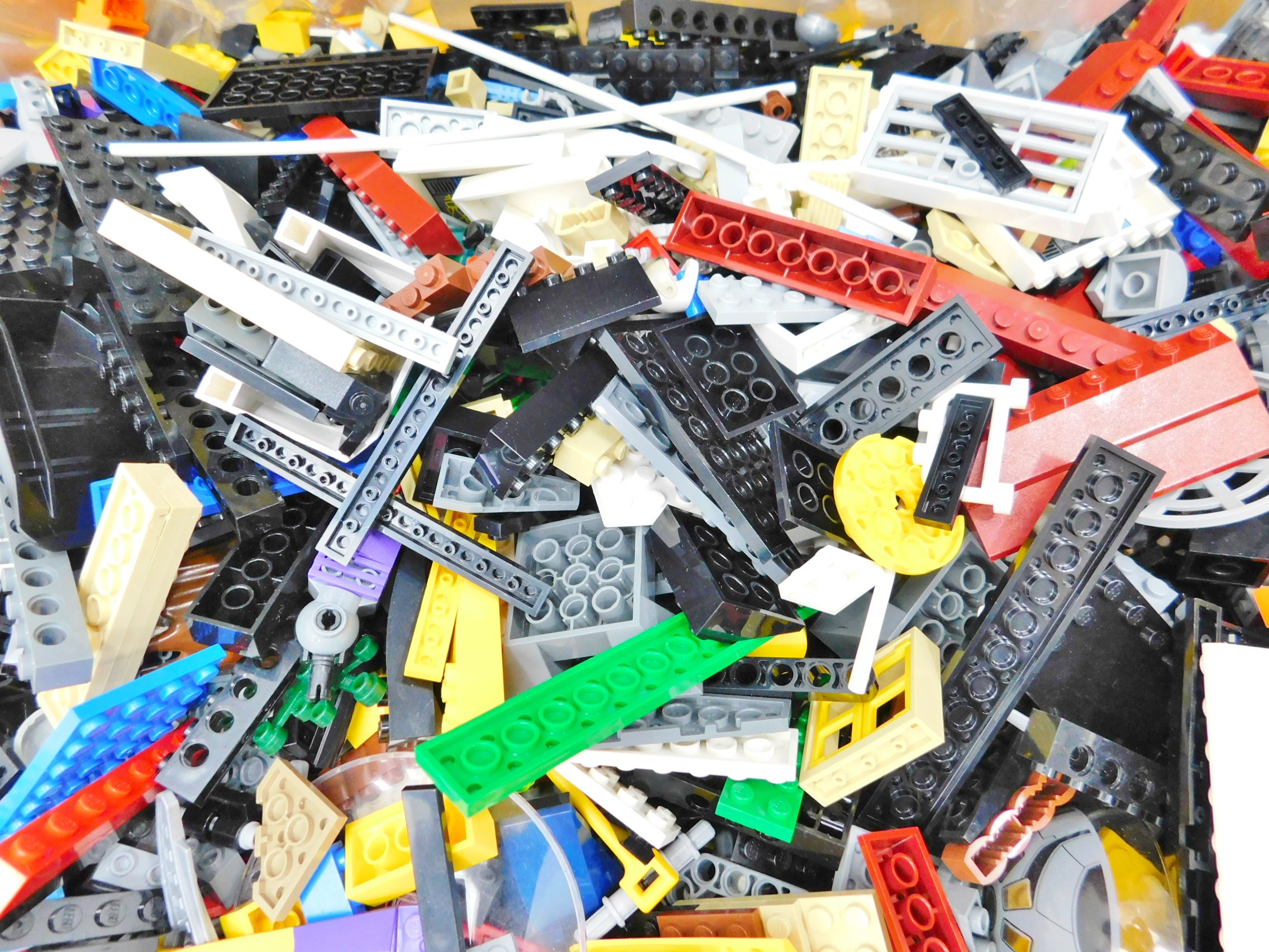 Buy the 10.6 Mixed LEGO Box |